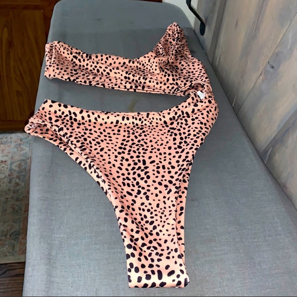NASTY GAL BATHING SUIT SIDE CONNECTION BNWOT